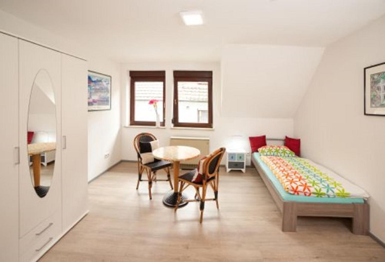 Haus Haas Zimmer&Fewo Apartman Lauda-Königshofen Kültér fotó